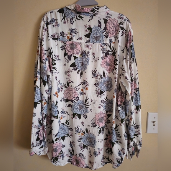 H&M Divided Floral Blue & Pink Button Down Shirt Size 14 - Picture 8 of 9